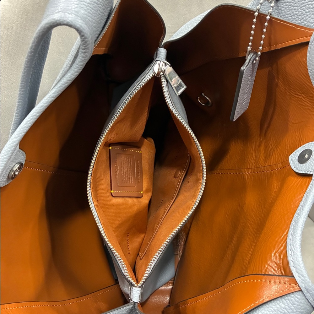 Authentic Coach Lana hobo bag- preowned - Picture 10 of 11